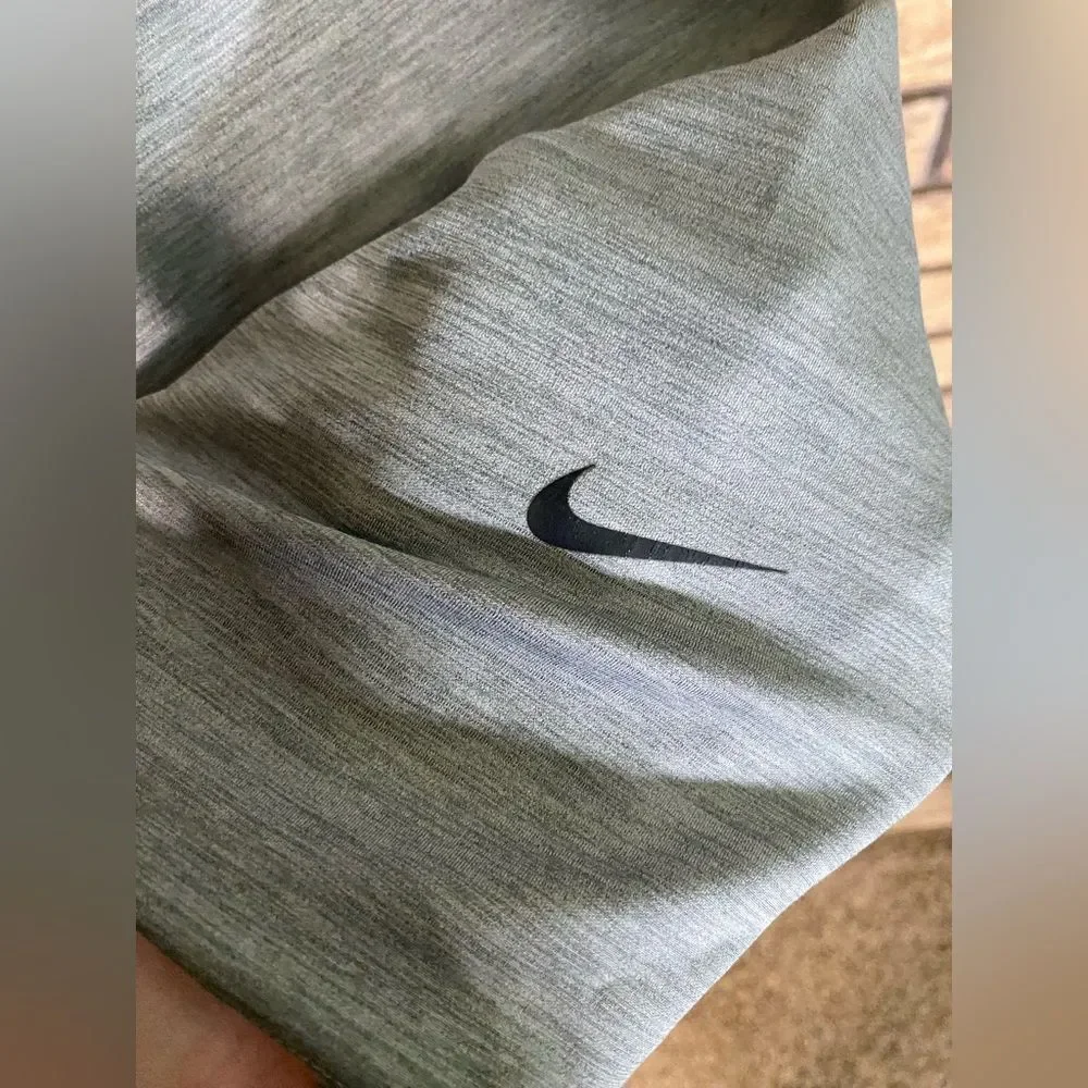 Grey‎ Nike leggings